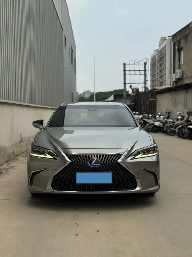 2019 Lexus ES 2.5L 178HP L4 E-CVT Hybrid,autocango,china used car exporter,china ev exporter,chinese used car exporter,chinese used ev exporter