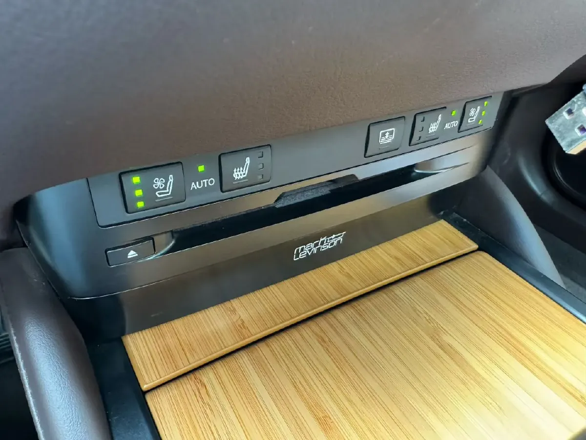 2019 Lexus ES 2.5L 178HP L4 E-CVT Hybrid,autocango,china used car exporter,china ev exporter,chinese used car exporter,chinese used ev exporter