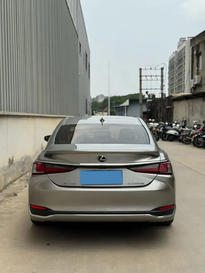 2019 Lexus ES 2.5L 178HP L4 E-CVT Hybrid,autocango,china used car exporter,china ev exporter,chinese used car exporter,chinese used ev exporter