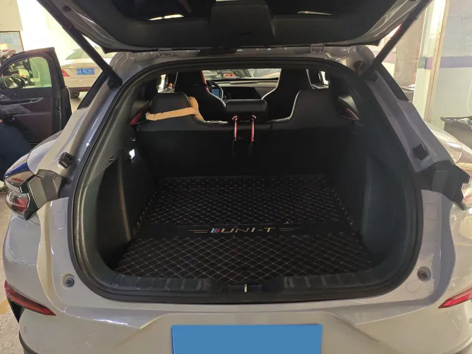 2020 ChangAn UNI-T 1.5T 180HP L4 7DCT,autocango,china used car exporter,china ev exporter,chinese used car exporter,chinese used ev exporter