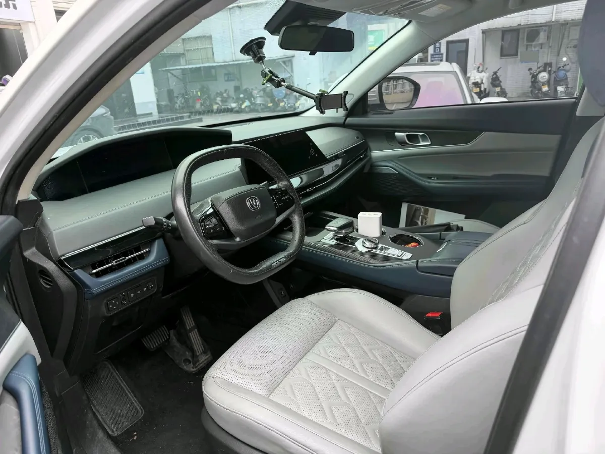 2022 Bestune T99 2.0T 224HP L4 6AT,autocango,china used car exporter,china ev exporter,chinese used car exporter,chinese used ev exporter