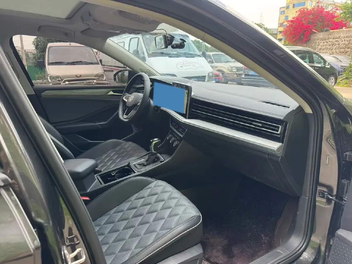 2025 Volkswagen Sagitar 1.5T 160HP L4 7DCT,autocango,china used car exporter,china ev exporter,chinese used car exporter,chinese used ev exporter