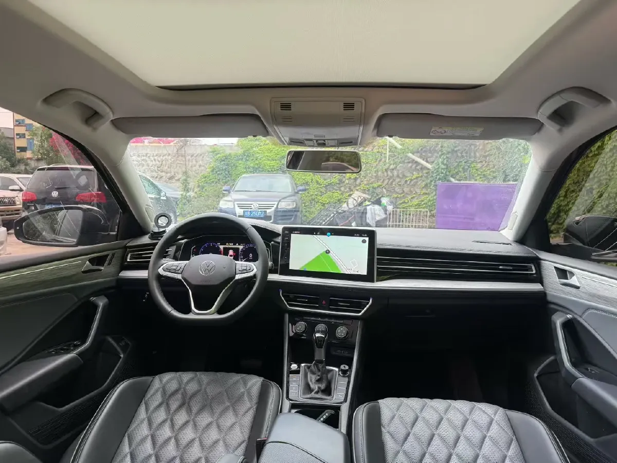 2025 Volkswagen Sagitar 1.5T 160HP L4 7DCT,autocango,china used car exporter,china ev exporter,chinese used car exporter,chinese used ev exporter