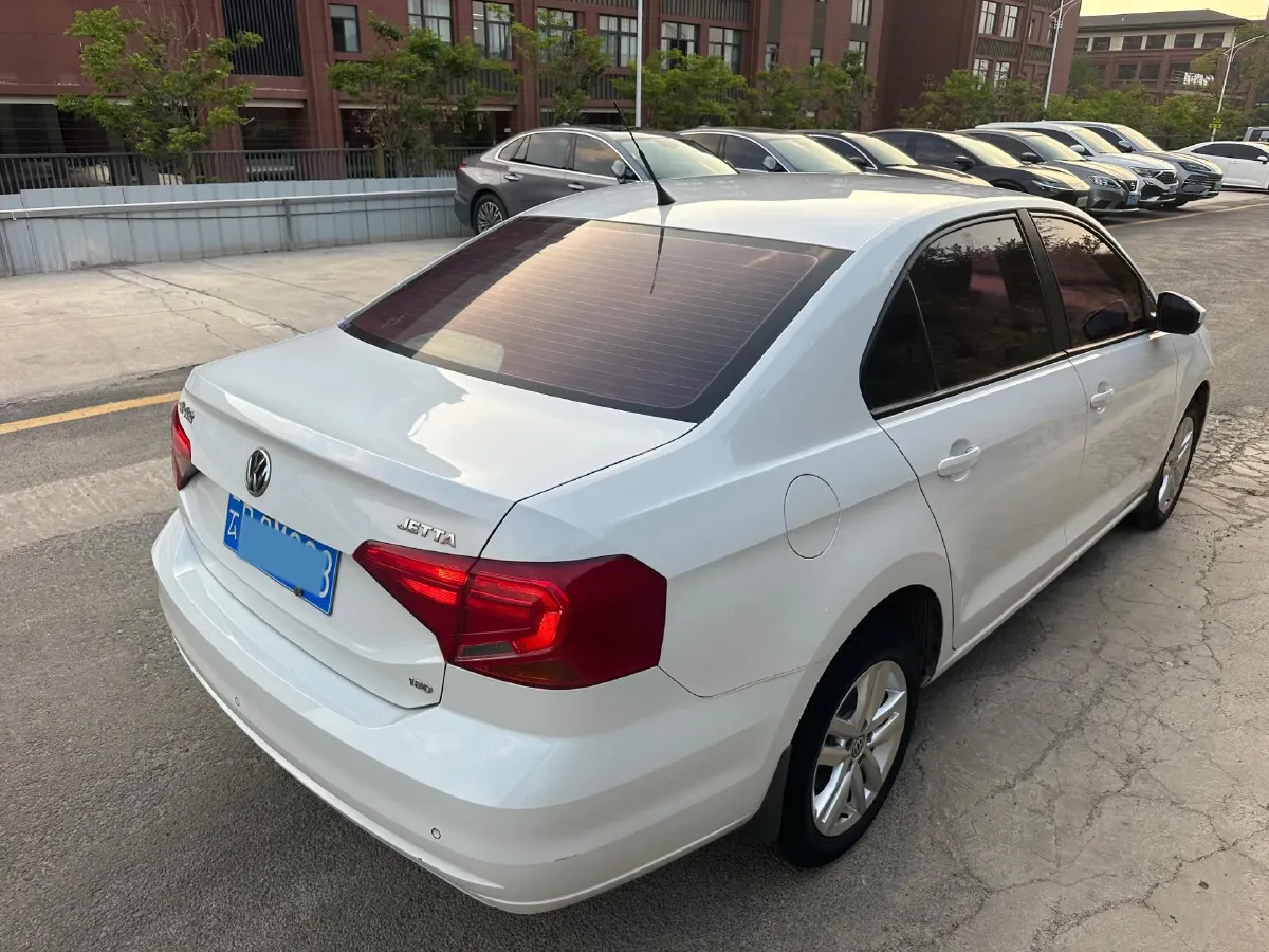 2017 Volkswagen Jetta 1.5L 110HP L4 5MT,autocango,china used car exporter,china ev exporter,chinese used car exporter,chinese used ev exporter