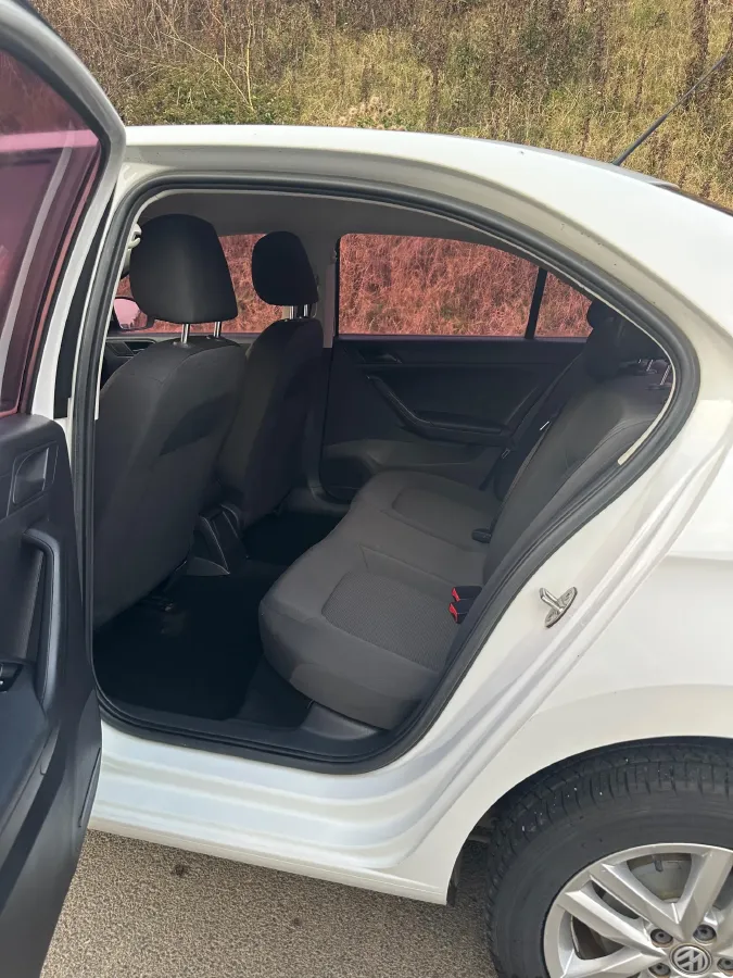 2017 Volkswagen Jetta 1.5L 110HP L4 5MT,autocango,china used car exporter,china ev exporter,chinese used car exporter,chinese used ev exporter