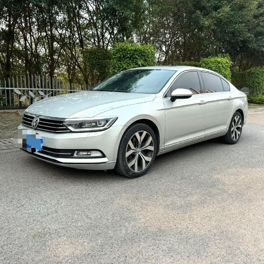 2019 Volkswagen Magotan 2.0T 186HP L4 7DCT,autocango,china used car exporter,china ev exporter,chinese used car exporter,chinese used ev exporter