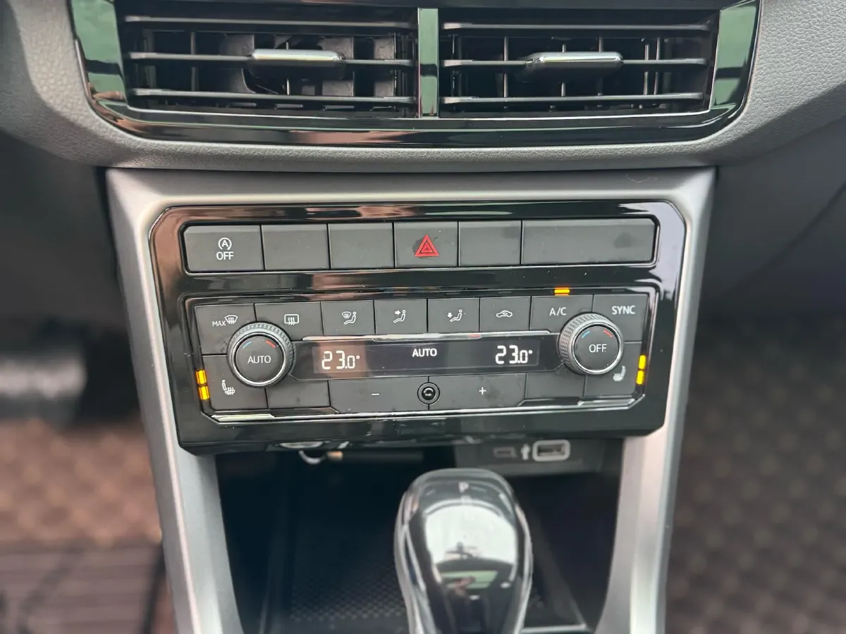 2022 Volkswagen Lavida 1.4T 150HP L4 7DCT,autocango,china used car exporter,china ev exporter,chinese used car exporter,chinese used ev exporter