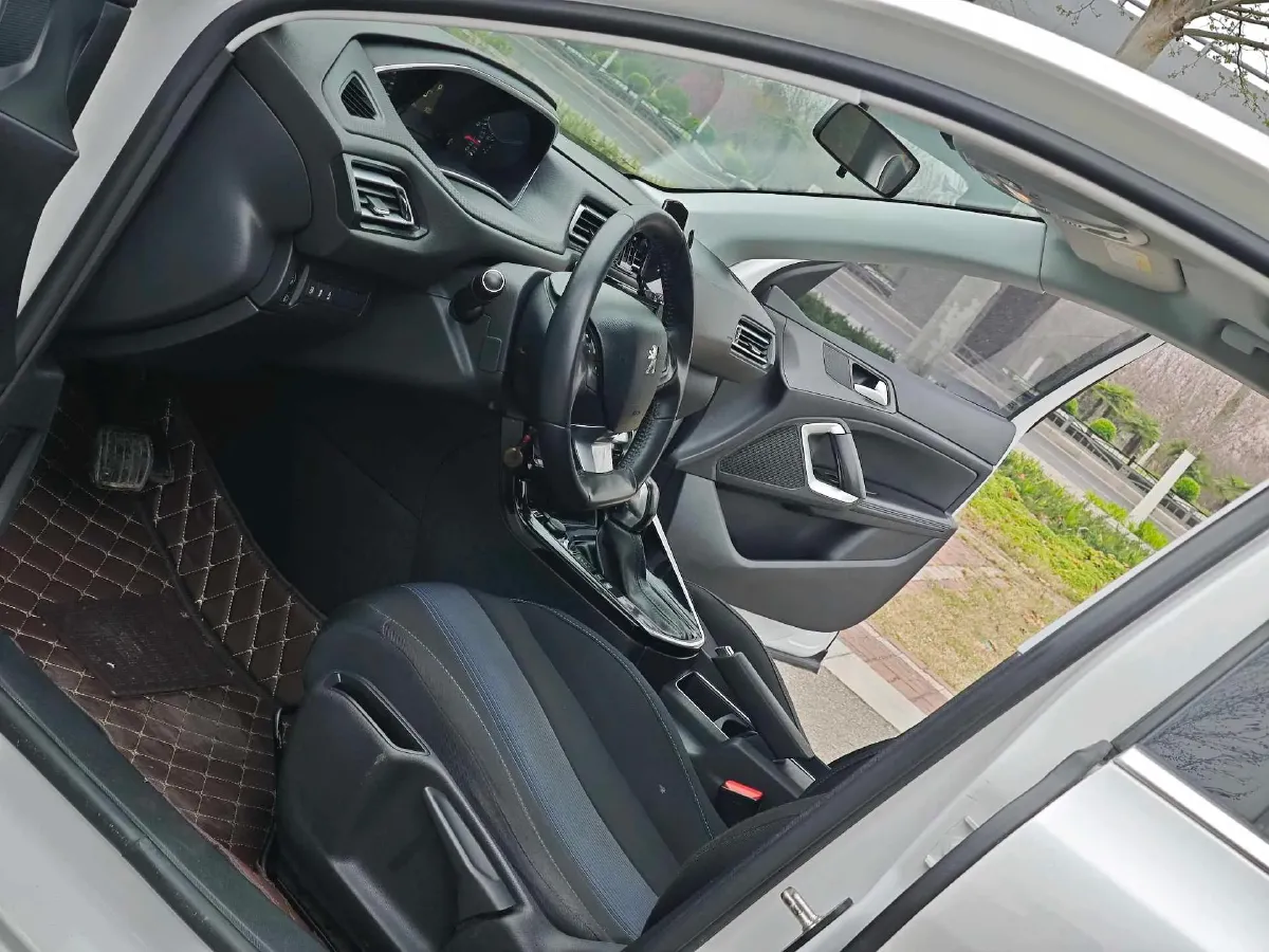 2018 Peugeot 308 1.6L 117HP L4 6AT,autocango,china used car exporter,china ev exporter,chinese used car exporter,chinese used ev exporter
