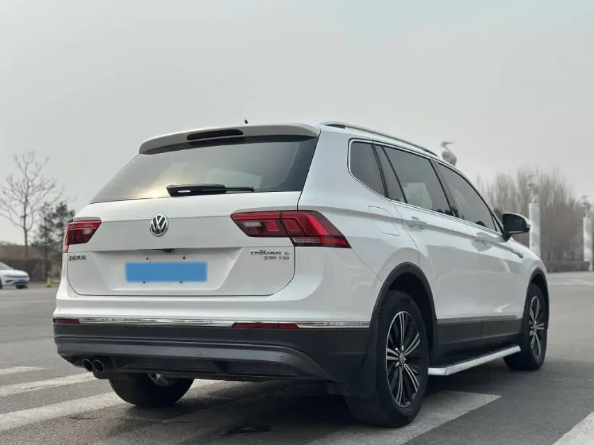 2020 Volkswagen Tiguan L 2.0T 186HP L4 7DCT,autocango,china used car exporter,china ev exporter,chinese used car exporter,chinese used ev exporter