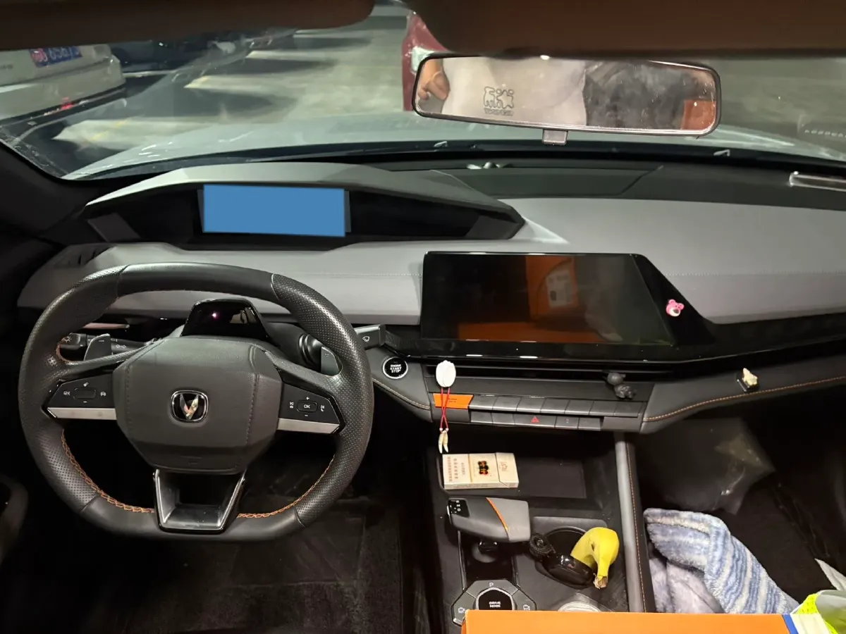 2022 ChangAn UNI-V 1.5T 188HP L4 7DCT,autocango,china used car exporter,china ev exporter,chinese used car exporter,chinese used ev exporter