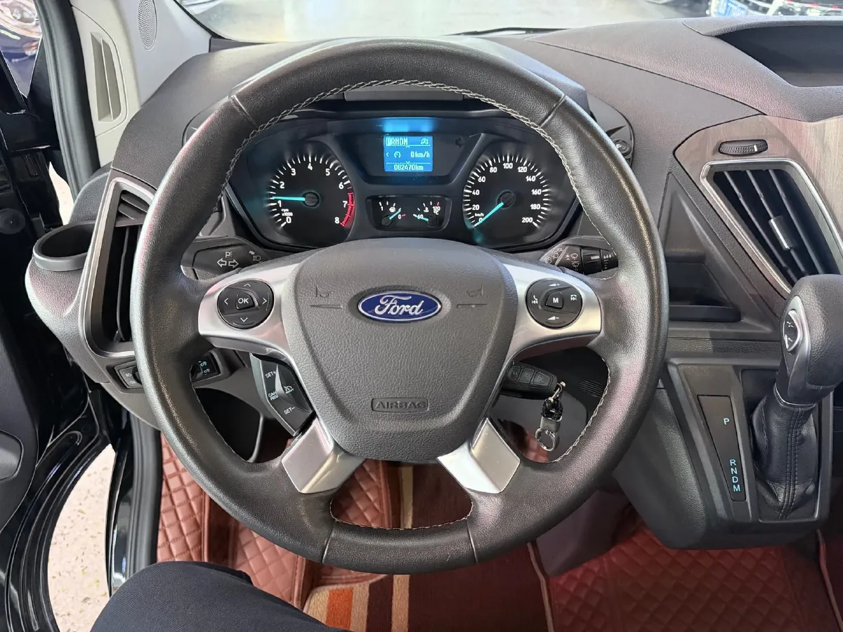 2020 Ford Tourneo 2.0T 203HP L4 6AT,autocango,china used car exporter,china ev exporter,chinese used car exporter,chinese used ev exporter