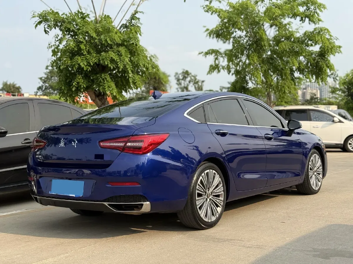 2020 HongQi H5 1.8T 197HP L4 6AT,autocango,china used car exporter,china ev exporter,chinese used car exporter,chinese used ev exporter