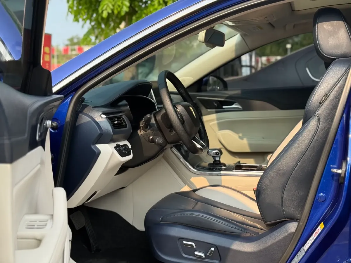 2020 HongQi H5 1.8T 197HP L4 6AT,autocango,china used car exporter,china ev exporter,chinese used car exporter,chinese used ev exporter