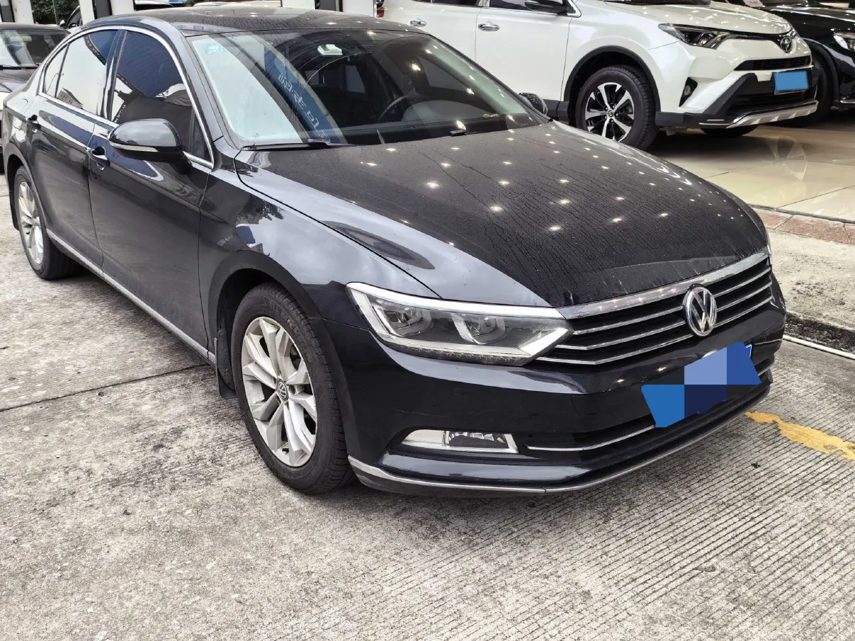 2019 Volkswagen Magotan 2.0T 186HP L4 7DCT,autocango,china used car exporter,china ev exporter,chinese used car exporter,chinese used ev exporter
