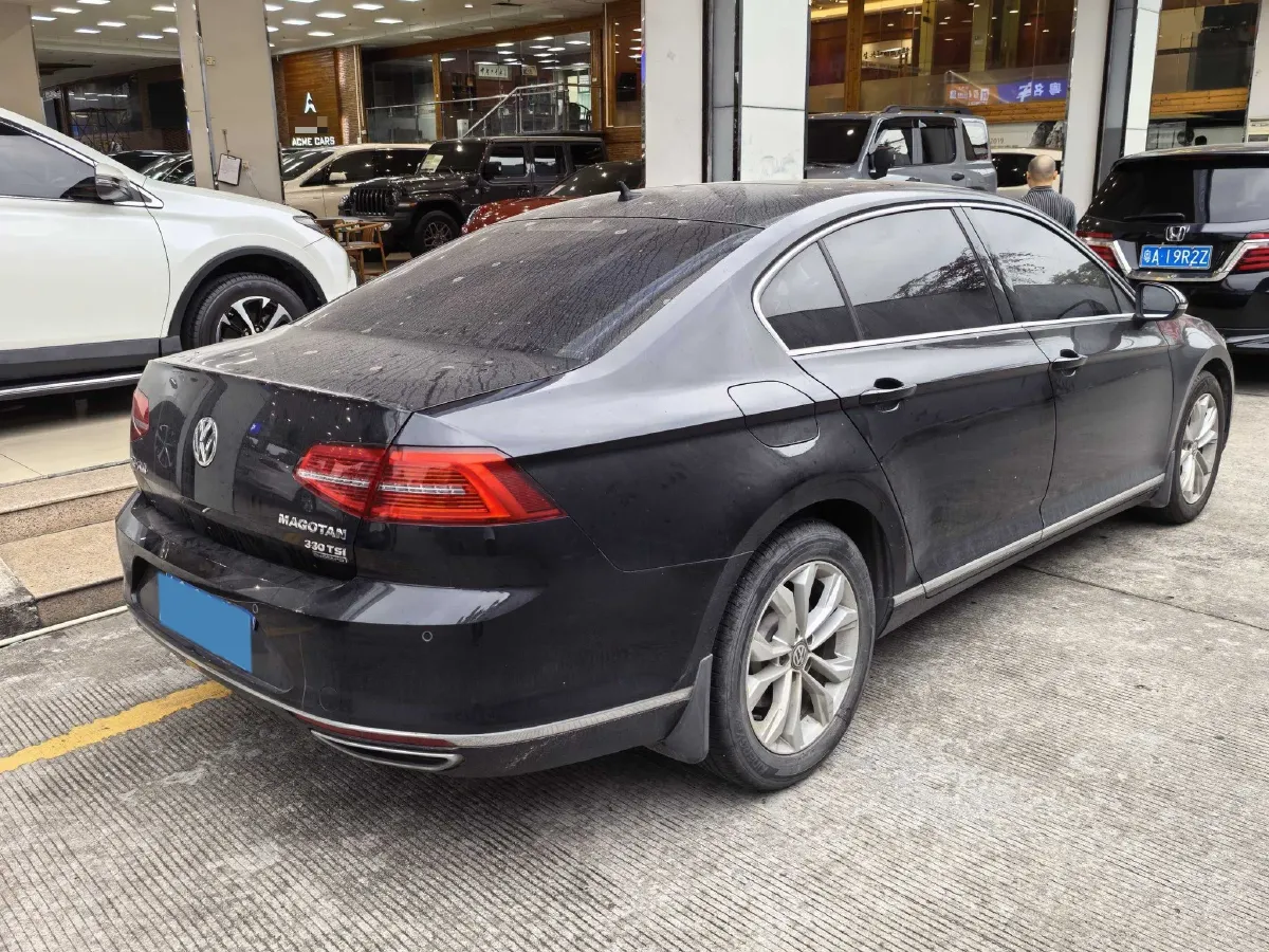 2019 Volkswagen Magotan 2.0T 186HP L4 7DCT,autocango,china used car exporter,china ev exporter,chinese used car exporter,chinese used ev exporter