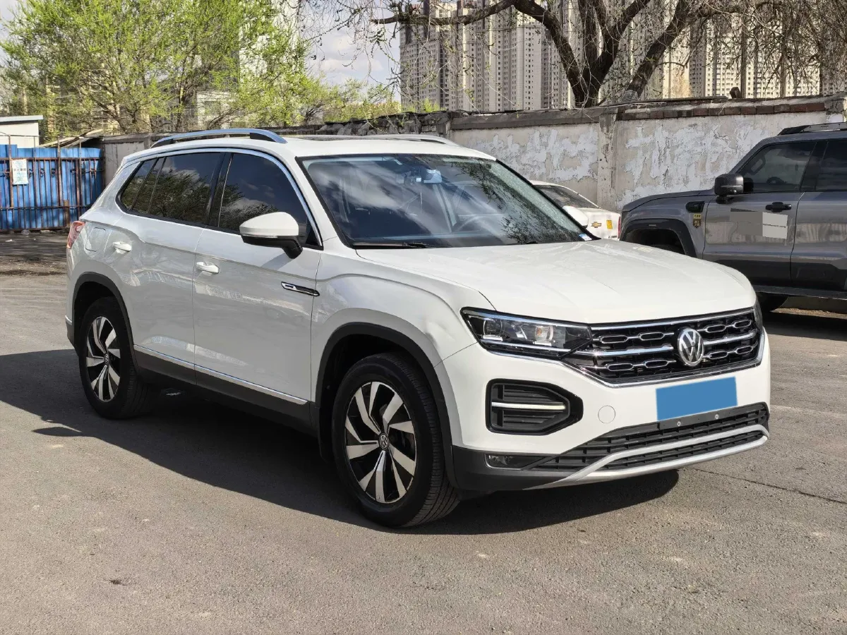 2019 MINI CLUBMAN 1.5T 102HP L3 6AT,autocango,china used car exporter,china ev exporter,chinese used car exporter,chinese used ev exporter