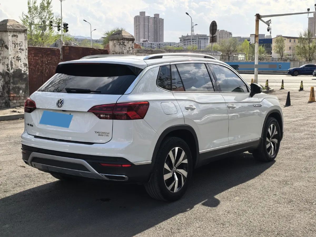 2019 MINI CLUBMAN 1.5T 102HP L3 6AT,autocango,china used car exporter,china ev exporter,chinese used car exporter,chinese used ev exporter