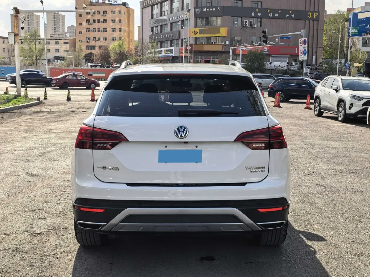 2019 MINI CLUBMAN 1.5T 102HP L3 6AT,autocango,china used car exporter,china ev exporter,chinese used car exporter,chinese used ev exporter