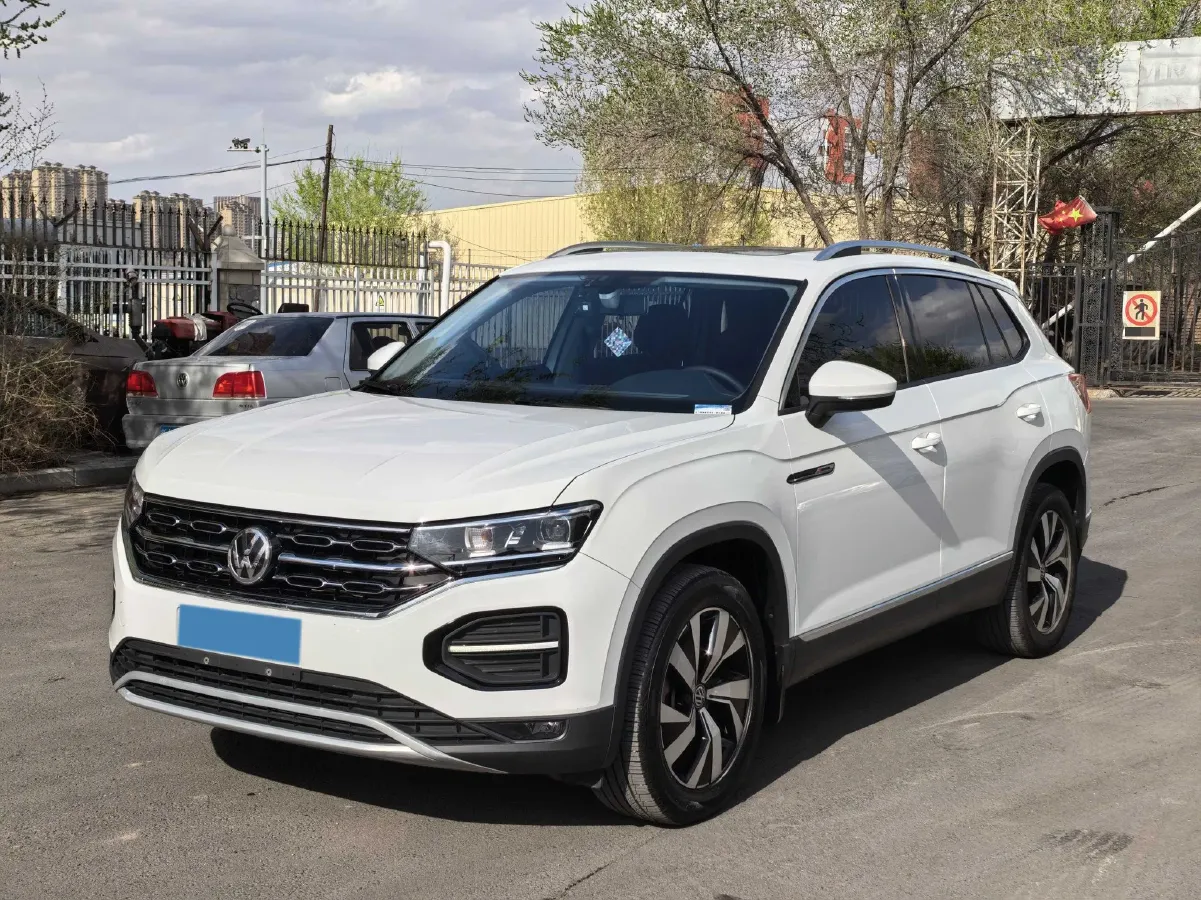 2019 MINI CLUBMAN 1.5T 102HP L3 6AT,autocango,china used car exporter,china ev exporter,chinese used car exporter,chinese used ev exporter