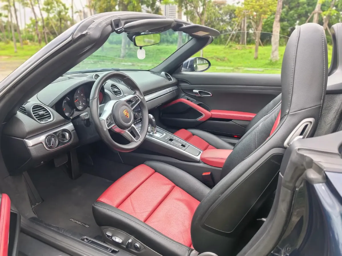 2018 Porsche 718 2.0T 250HP H4 7DCT,autocango,china used car exporter,china ev exporter,chinese used car exporter,chinese used ev exporter