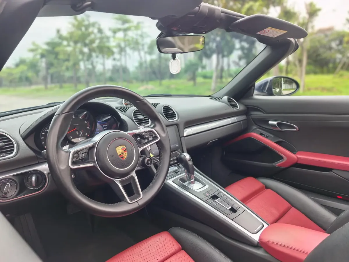 2018 Porsche 718 2.0T 250HP H4 7DCT,autocango,china used car exporter,china ev exporter,chinese used car exporter,chinese used ev exporter