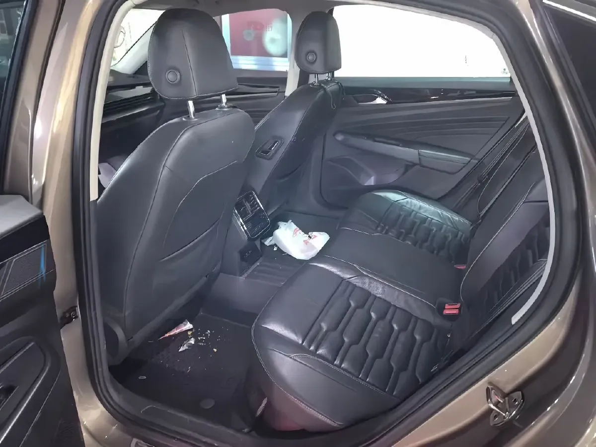 2019 Skoda Kodiak 2.0T 186HP L4 7DCT,autocango,china used car exporter,china ev exporter,chinese used car exporter,chinese used ev exporter