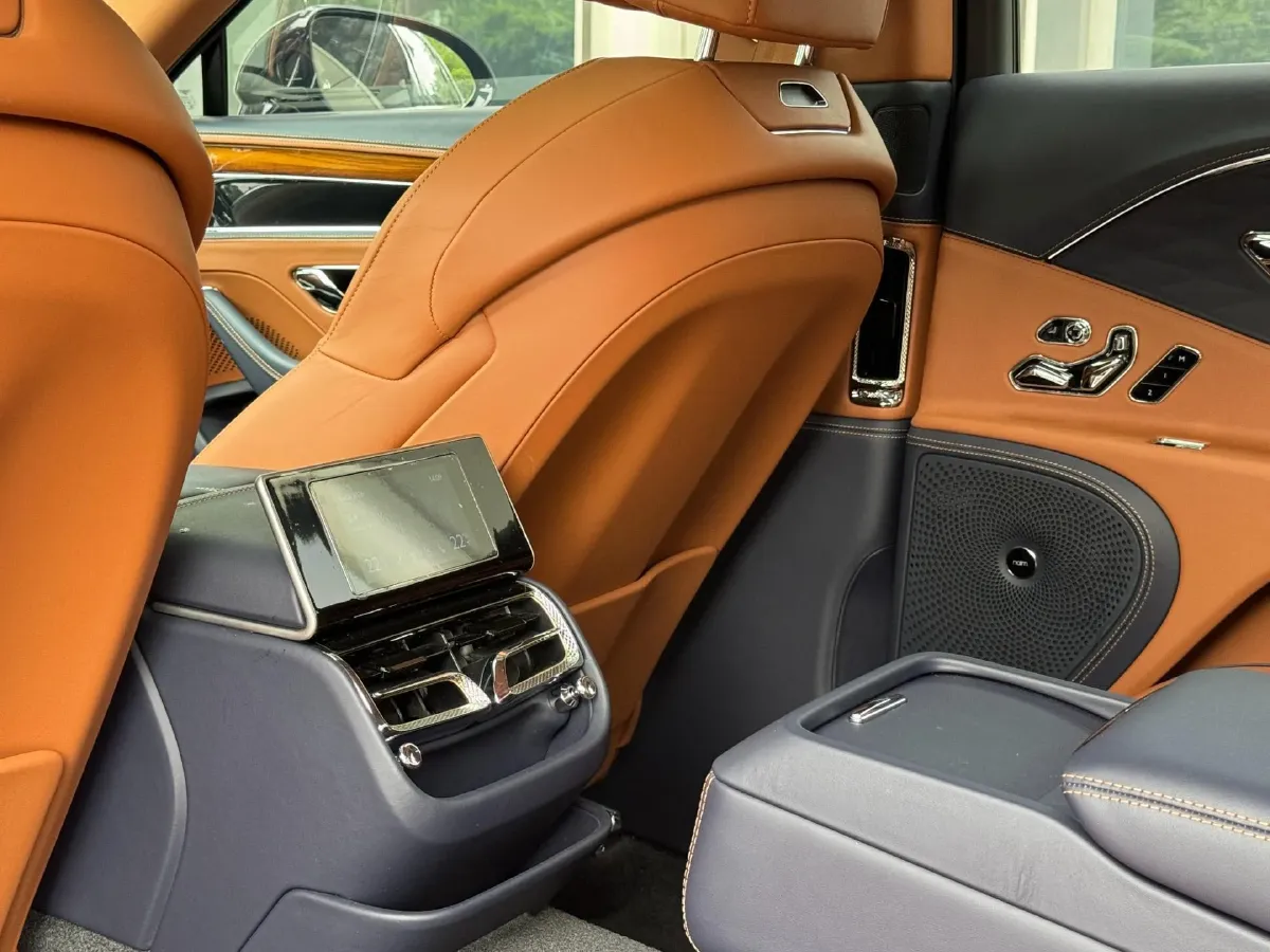 2021 Bentley Flying Spur 4.0T 550HP V8 8DCT,autocango,china used car exporter,china ev exporter,chinese used car exporter,chinese used ev exporter