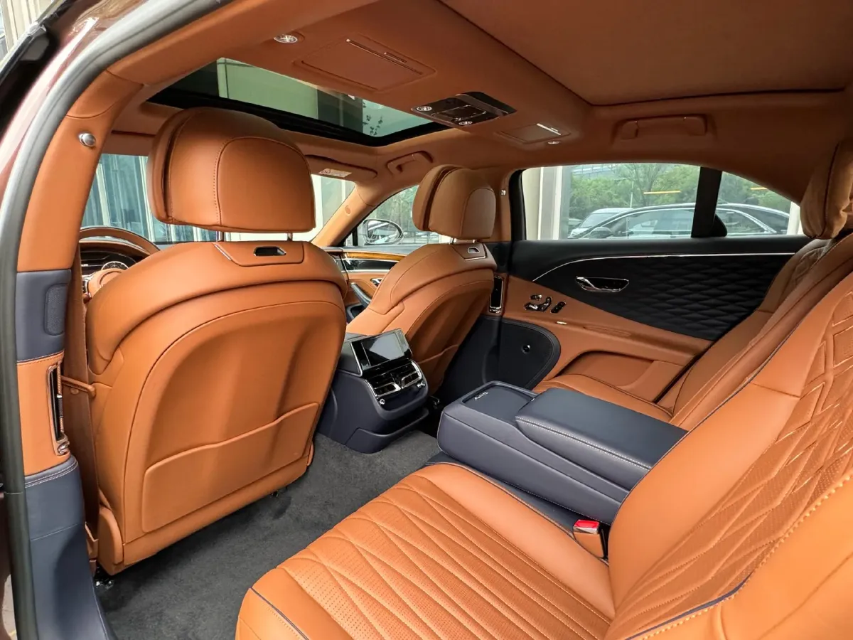 2021 Bentley Flying Spur 4.0T 550HP V8 8DCT,autocango,china used car exporter,china ev exporter,chinese used car exporter,chinese used ev exporter