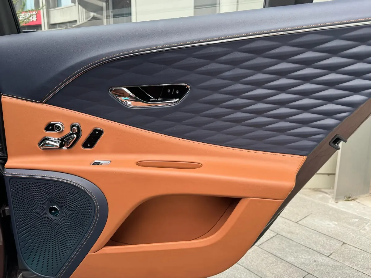 2021 Bentley Flying Spur 4.0T 550HP V8 8DCT,autocango,china used car exporter,china ev exporter,chinese used car exporter,chinese used ev exporter