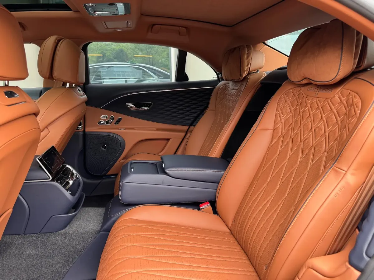 2021 Bentley Flying Spur 4.0T 550HP V8 8DCT,autocango,china used car exporter,china ev exporter,chinese used car exporter,chinese used ev exporter