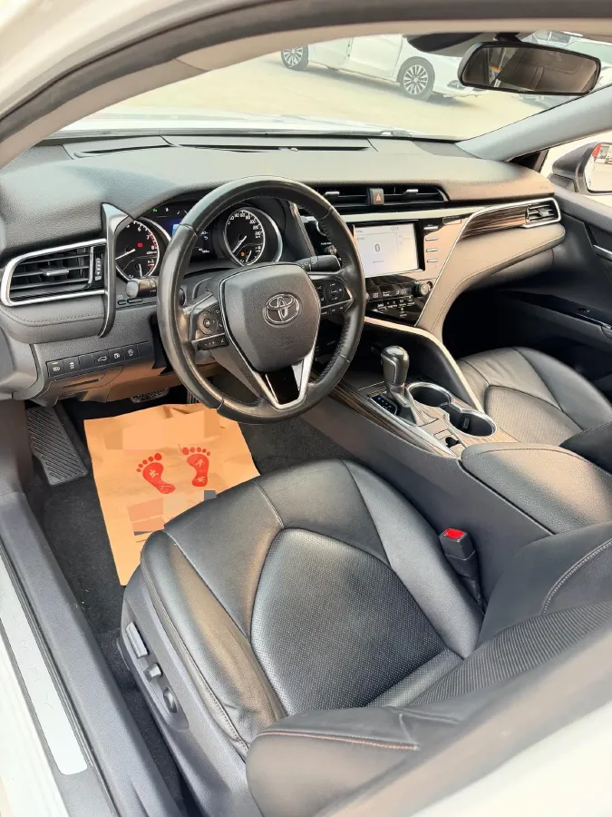 2018 Toyota Camry 2.0L 169HP L4 6AT,autocango,china used car exporter,china ev exporter,chinese used car exporter,chinese used ev exporter