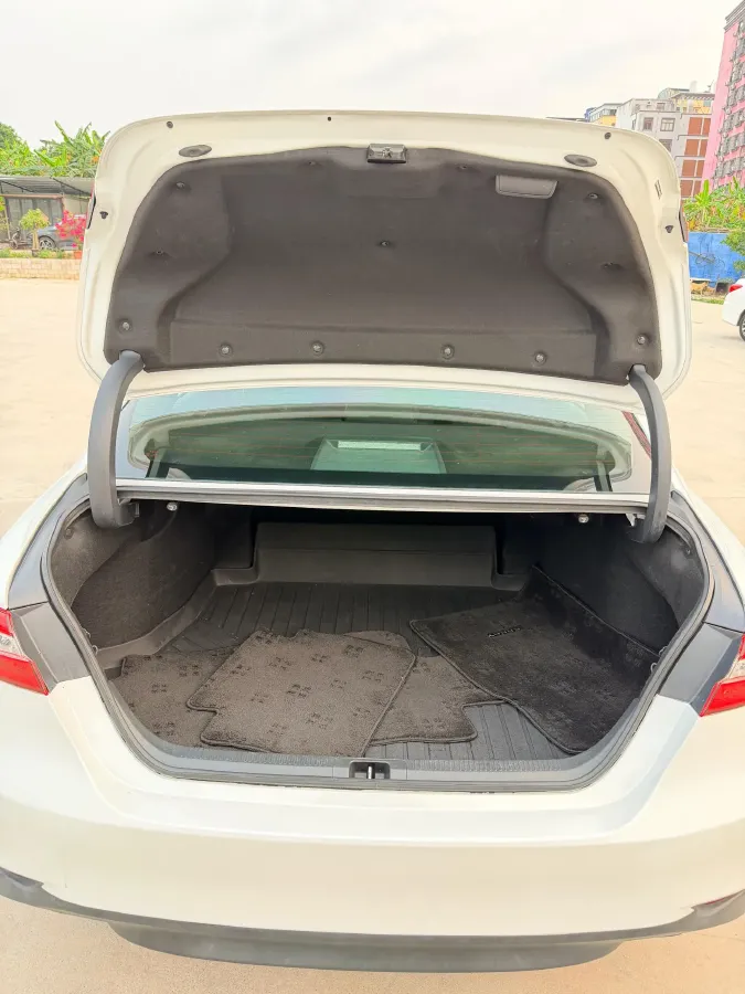 2018 Toyota Camry 2.0L 169HP L4 6AT,autocango,china used car exporter,china ev exporter,chinese used car exporter,chinese used ev exporter