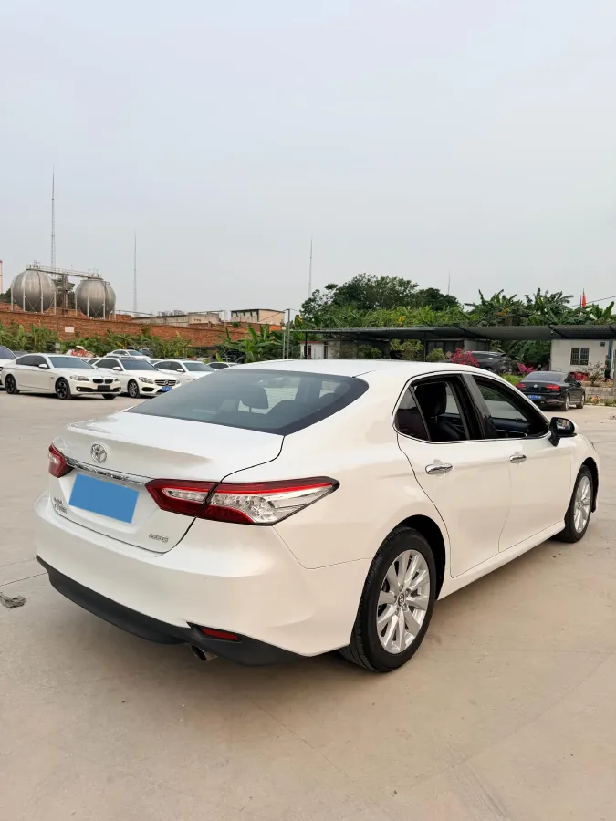 2018 Toyota Camry 2.0L 169HP L4 6AT,autocango,china used car exporter,china ev exporter,chinese used car exporter,chinese used ev exporter
