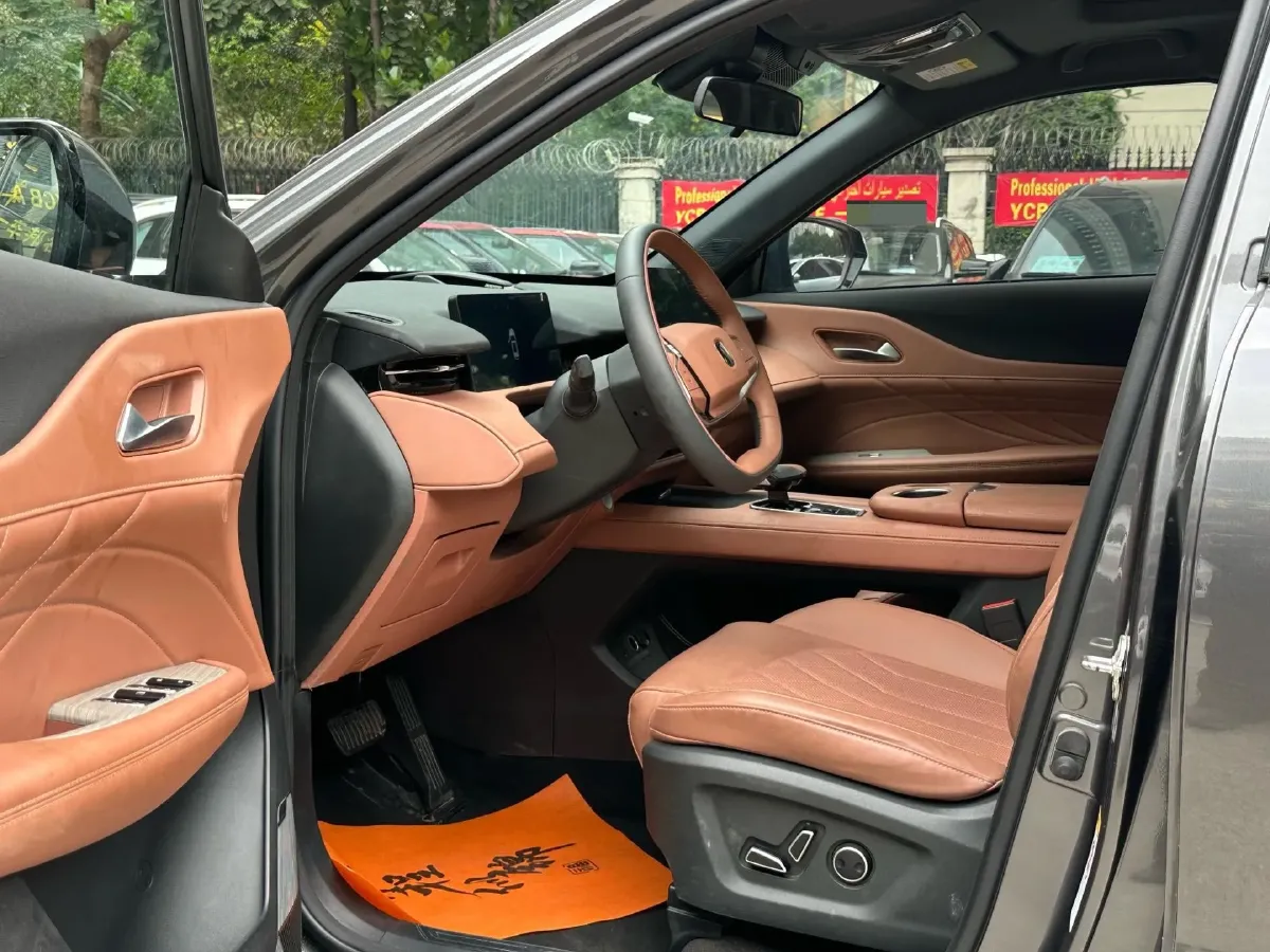 2024 ChangAn UNI-Z 1.5L 98HP L4 E-CVT PHEV 18.4KWH,autocango,china used car exporter,china ev exporter,chinese used car exporter,chinese used ev exporter