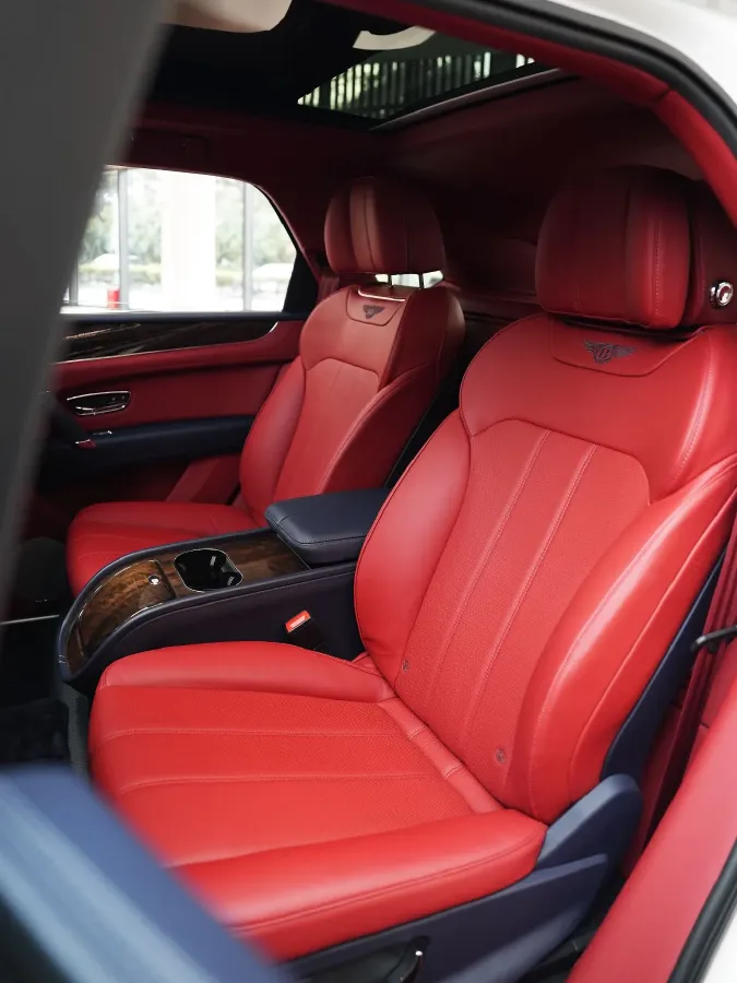 2018 Bentley Bentayga 4.0T 550HP V8 8AT,autocango,china used car exporter,china ev exporter,chinese used car exporter,chinese used ev exporter