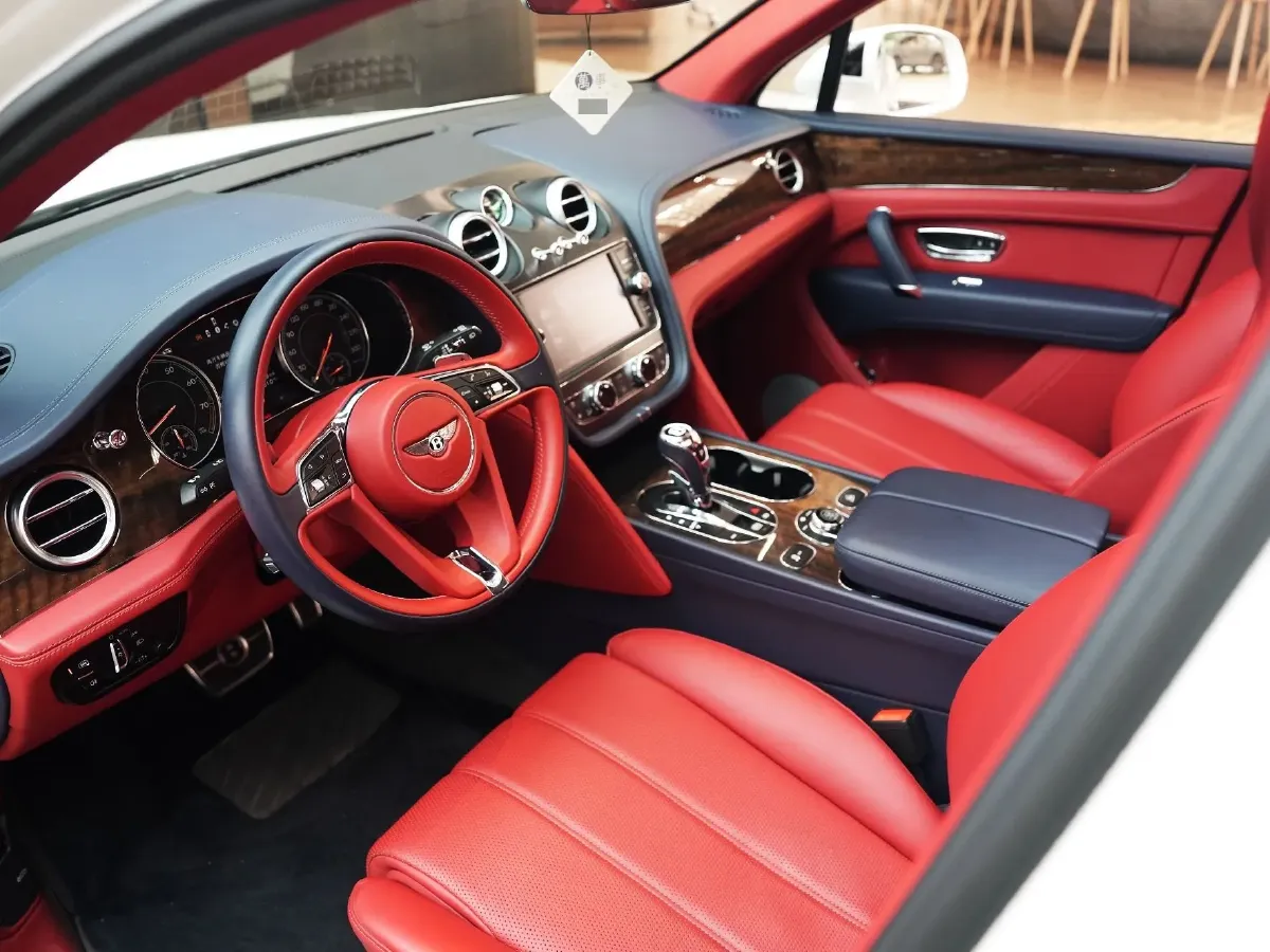 2018 Bentley Bentayga 4.0T 550HP V8 8AT,autocango,china used car exporter,china ev exporter,chinese used car exporter,chinese used ev exporter