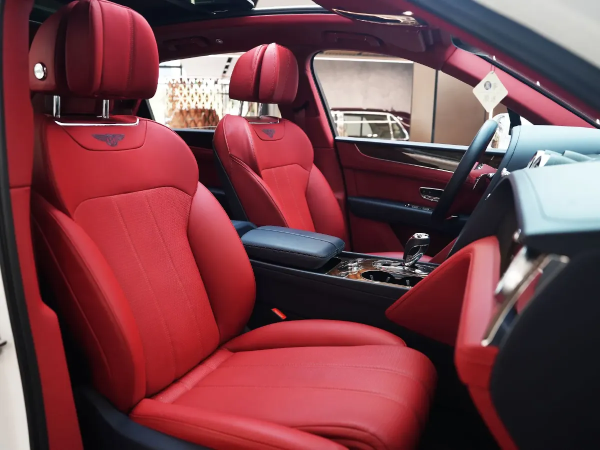 2018 Bentley Bentayga 4.0T 550HP V8 8AT,autocango,china used car exporter,china ev exporter,chinese used car exporter,chinese used ev exporter