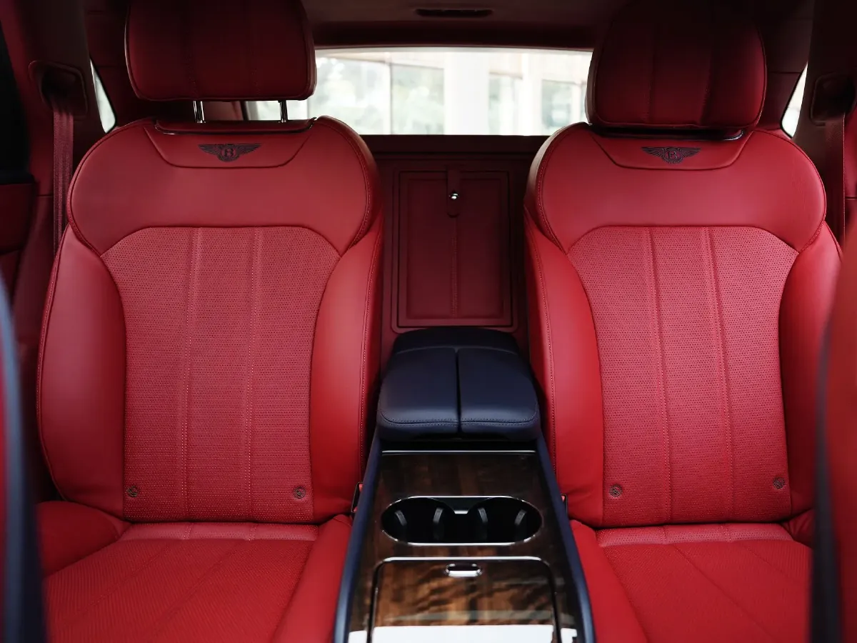 2018 Bentley Bentayga 4.0T 550HP V8 8AT,autocango,china used car exporter,china ev exporter,chinese used car exporter,chinese used ev exporter