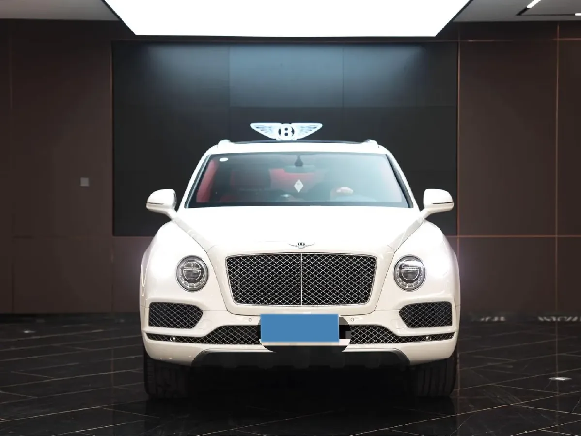 2018 Bentley Bentayga 4.0T 550HP V8 8AT,autocango,china used car exporter,china ev exporter,chinese used car exporter,chinese used ev exporter
