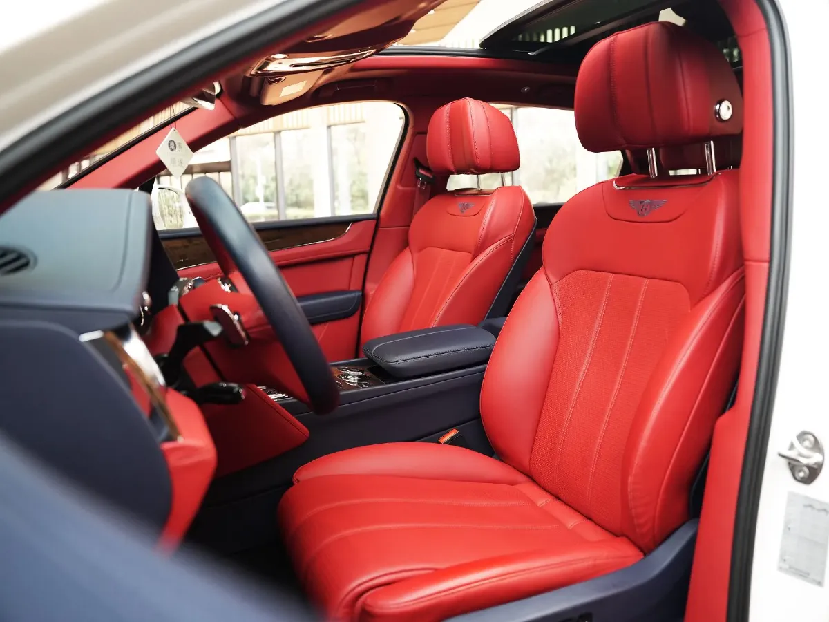 2018 Bentley Bentayga 4.0T 550HP V8 8AT,autocango,china used car exporter,china ev exporter,chinese used car exporter,chinese used ev exporter