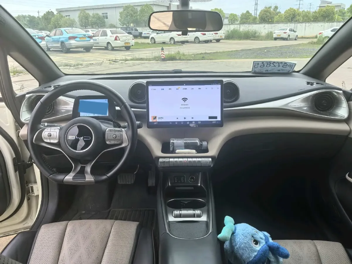 2023 BYD Dolphin BEV 44.928KWH,autocango,china used car exporter,china ev exporter,chinese used car exporter,chinese used ev exporter