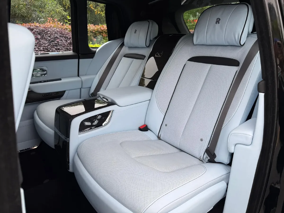 2020 Rolls-Royce Cullinan 6.7T 600HP V12 8AT,autocango,china used car exporter,china ev exporter,chinese used car exporter,chinese used ev exporter