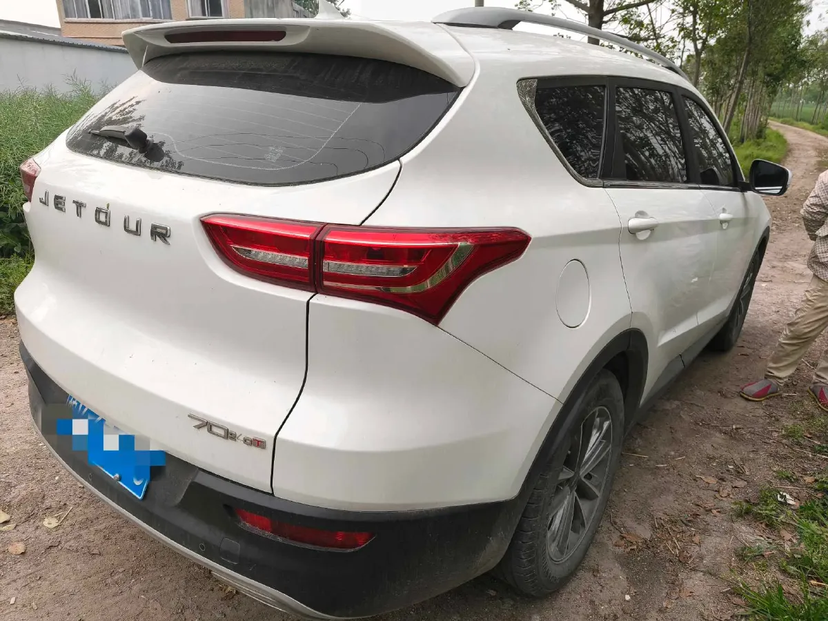 2018 Jetour X70 1.5T 147HP L4 5MT,autocango,china used car exporter,china ev exporter,chinese used car exporter,chinese used ev exporter