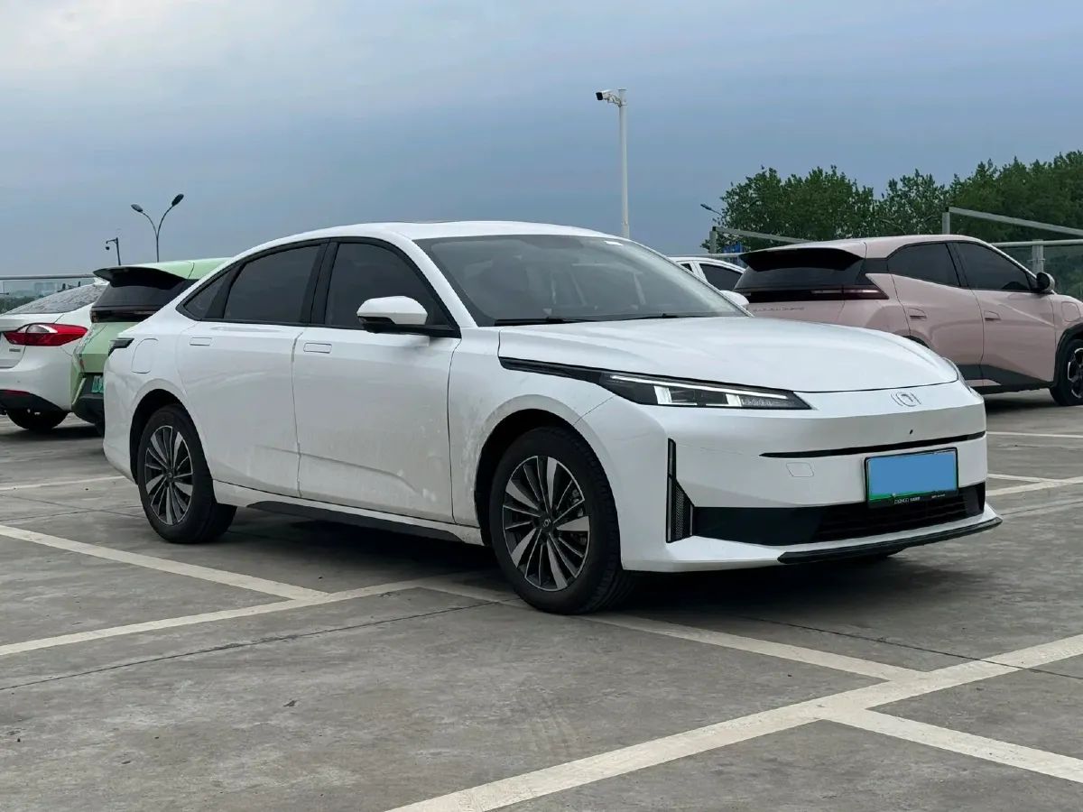 2024 ChangAn QiYuan A05 1.5L 110HP L4 E-CVT PHEV 9.07KWH,autocango,china used car exporter,china ev exporter,chinese used car exporter,chinese used ev exporter