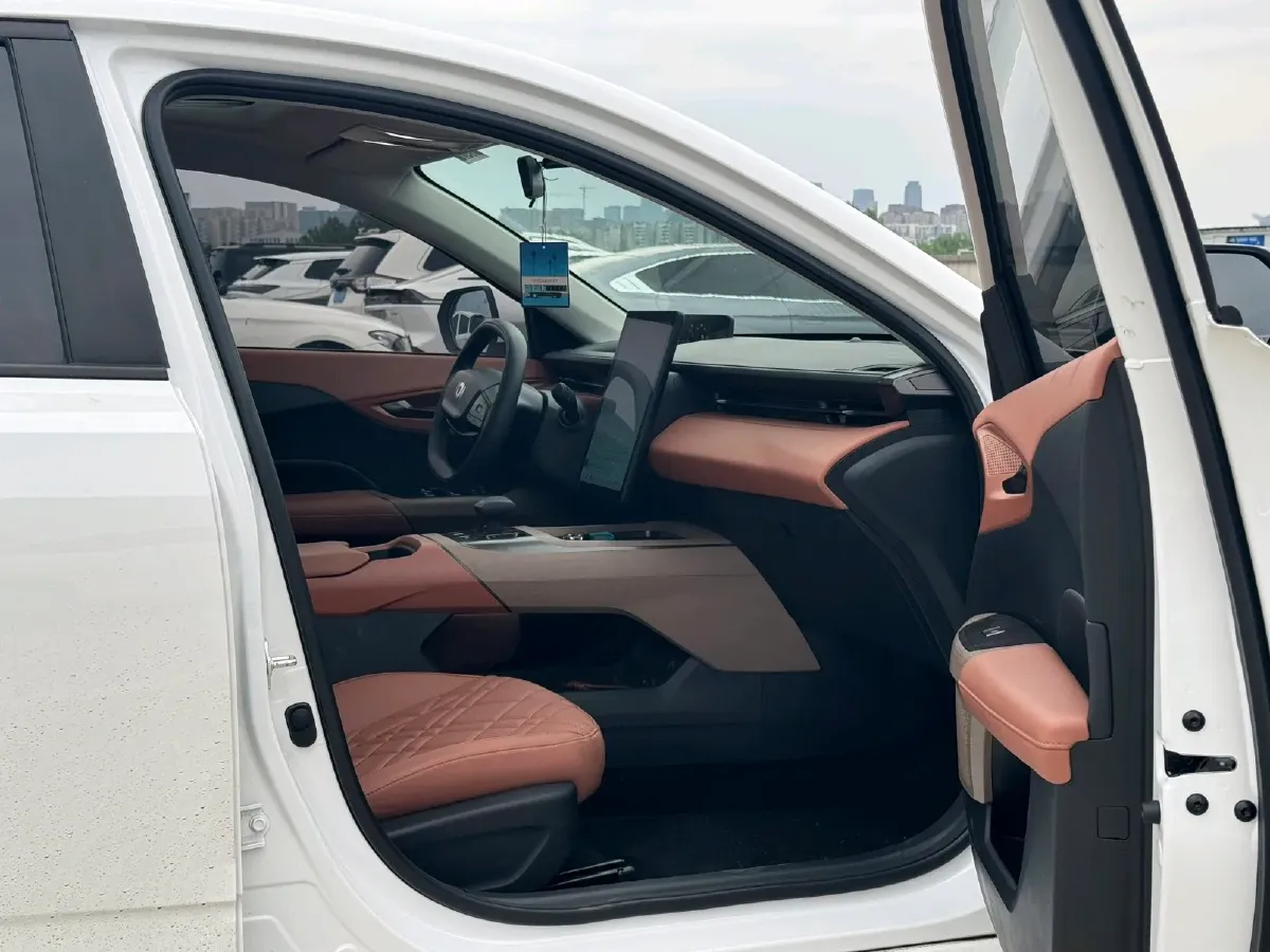 2024 ChangAn QiYuan A05 1.5L 110HP L4 E-CVT PHEV 9.07KWH,autocango,china used car exporter,china ev exporter,chinese used car exporter,chinese used ev exporter