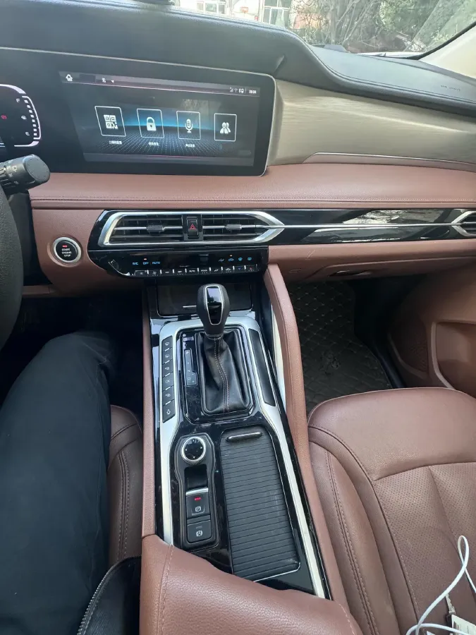 2020 HaiMa 7X 1.6T 195HP L4 6AT,autocango,china used car exporter,china ev exporter,chinese used car exporter,chinese used ev exporter