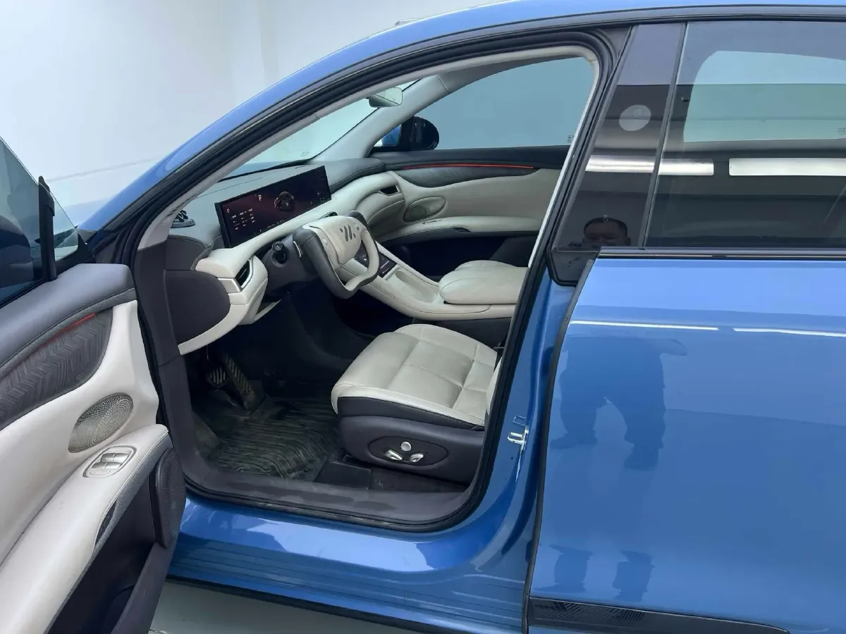 2025 IM LS6 BEV 75KWH,autocango,china used car exporter,china ev exporter,chinese used car exporter,chinese used ev exporter