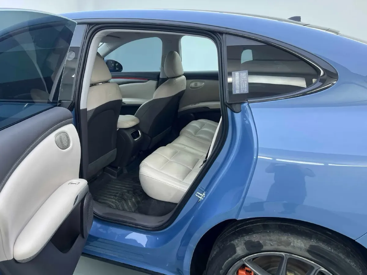 2025 IM LS6 BEV 75KWH,autocango,china used car exporter,china ev exporter,chinese used car exporter,chinese used ev exporter