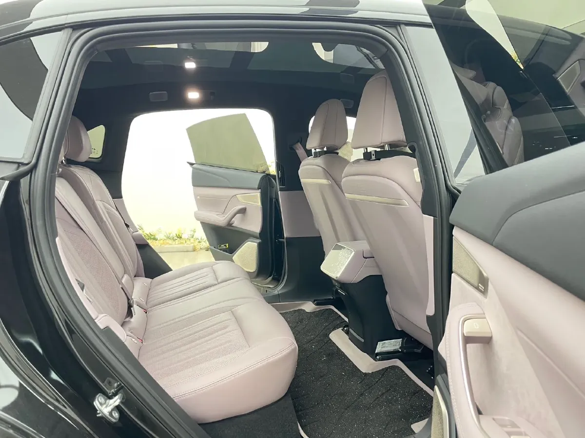 2024 ONVO L60 BEV 60KWH,autocango,china used car exporter,china ev exporter,chinese used car exporter,chinese used ev exporter