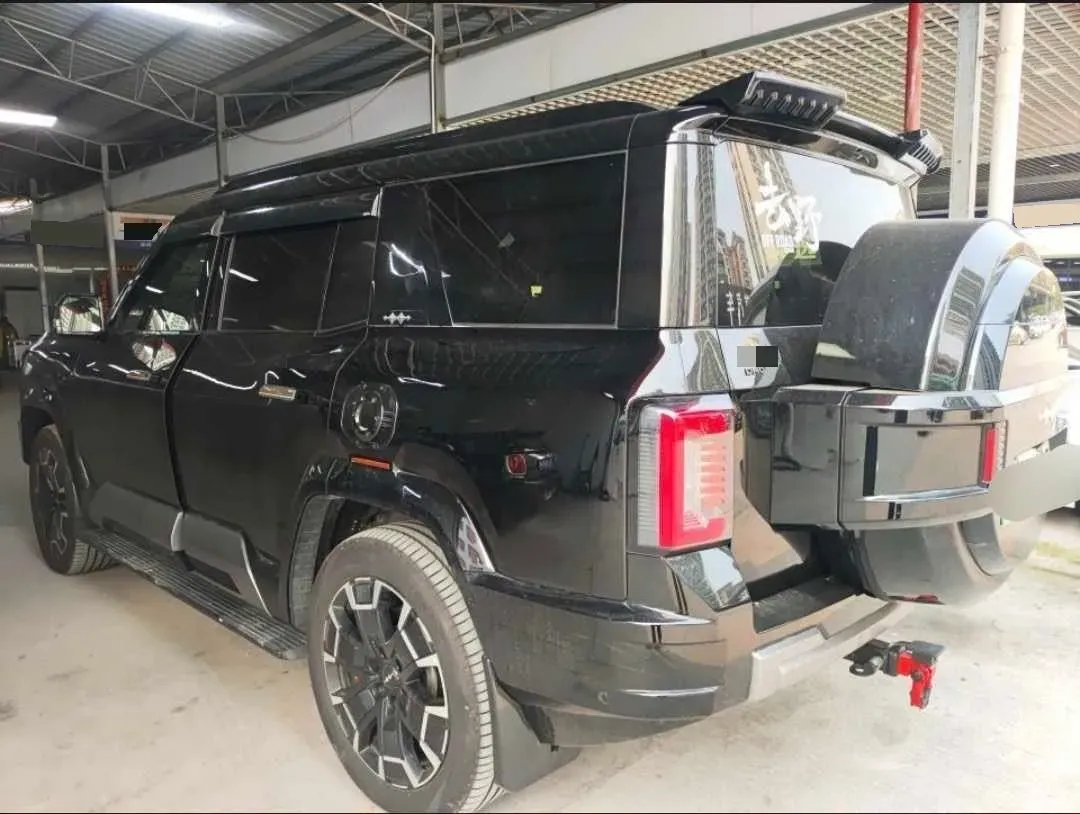 2025 FangChengBao Bao 8 2.0T 245HP L4 E-CVT PHEV 36.8KWH,autocango,china used car exporter,china ev exporter,chinese used car exporter,chinese used ev exporter